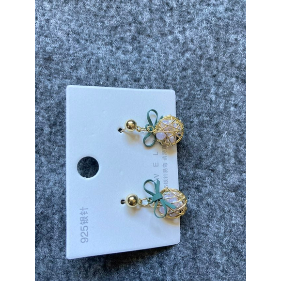 Dainty wire Gold Pearl Ball Earrings with Green Bow Korean Style Cute Gift NWT - Picture 4 of 6